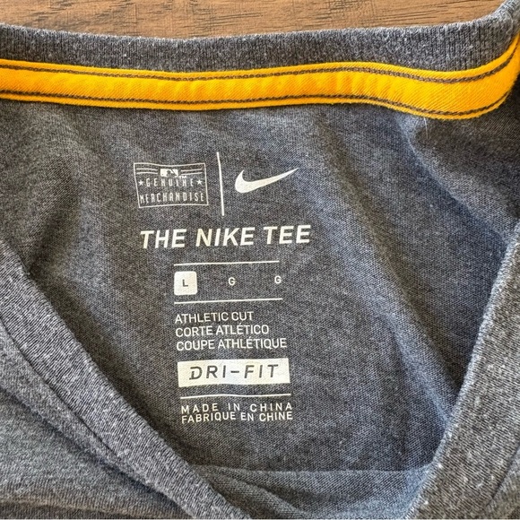 The Nike Tee Pittsburgh Pirates Dri-fit shirt - Picture 3 of 5